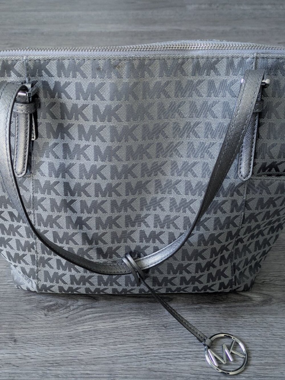 MK Michael Kors Charlotte Jet Set Tote Bag Handbag Purse - Large